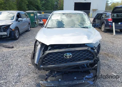 2024 Toyota Corolla Cross L z USA, uszkodzony, nr VIN 7MUAAAAG9RV112363